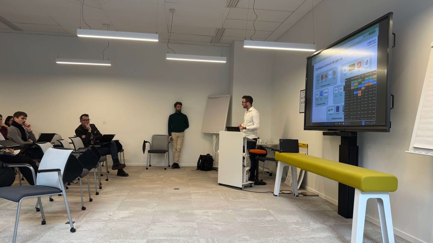 AI training session at La Poste